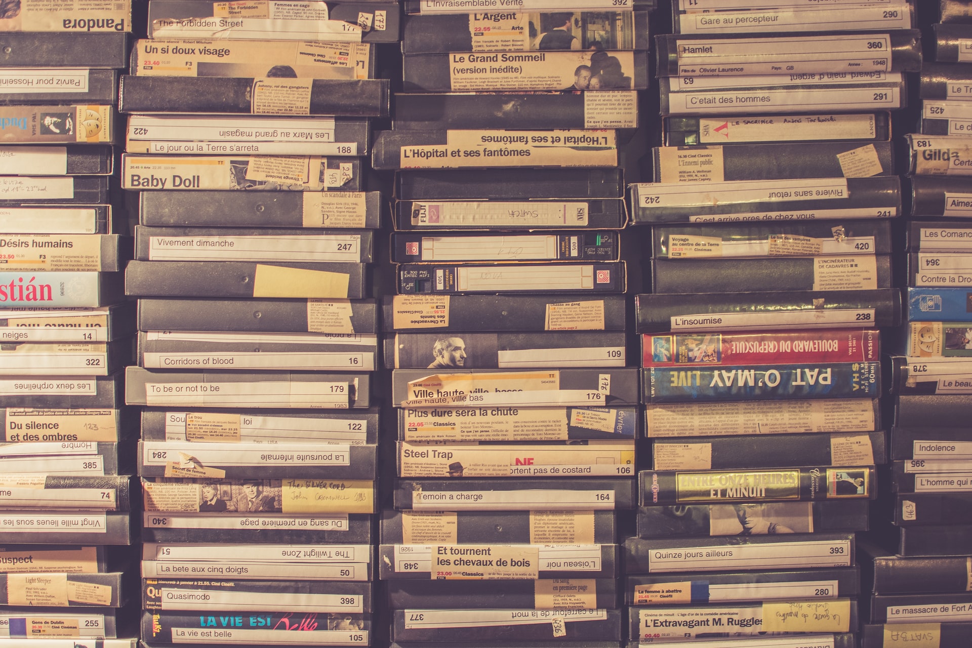 Preserve Your Old Travel Memories With VHS to DVD Services
